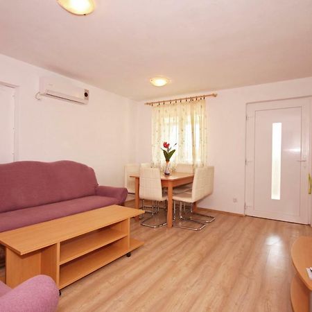 Apartmani Bradaric Pula Buitenkant foto