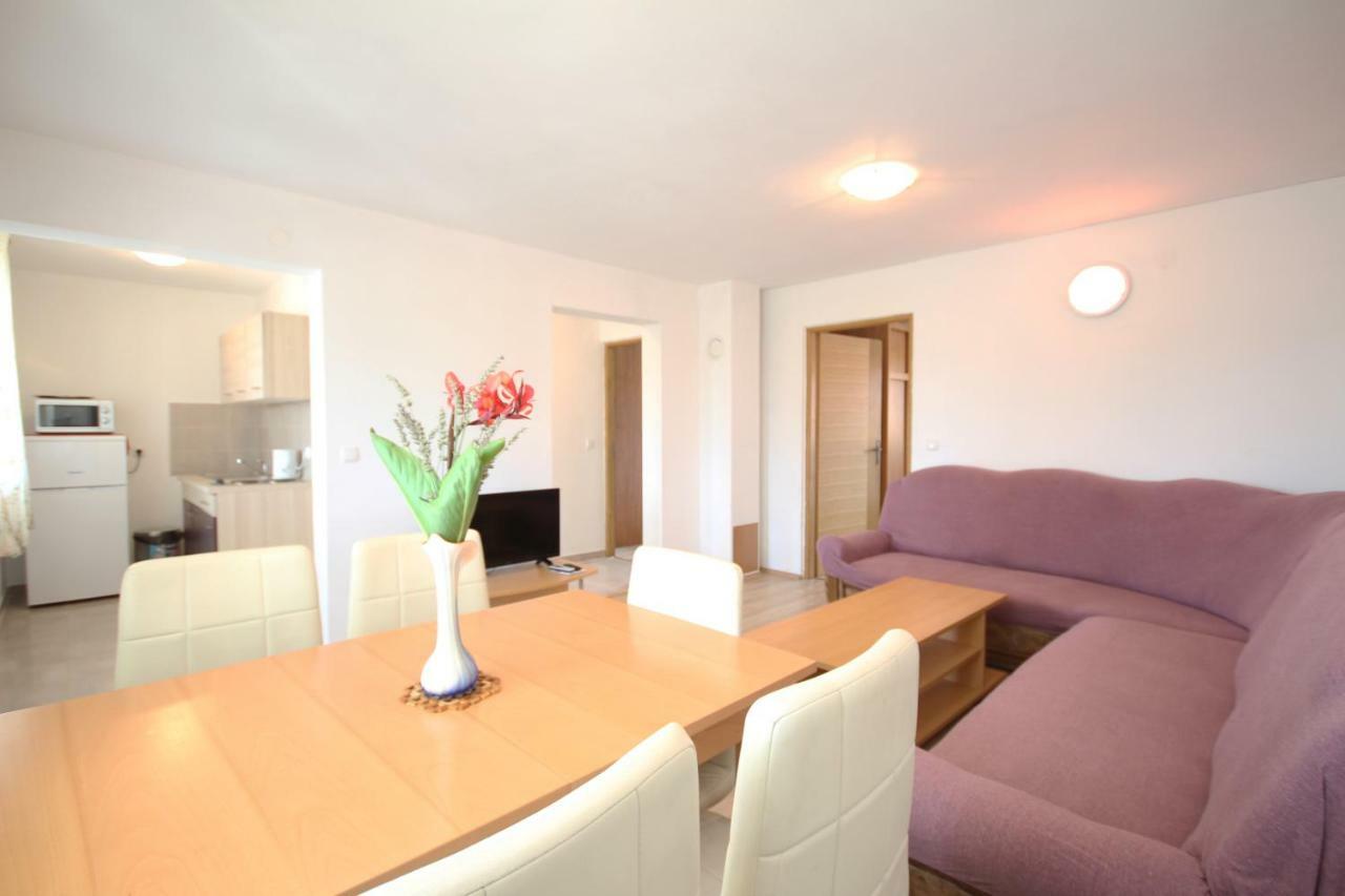 Apartmani Bradaric Pula Buitenkant foto