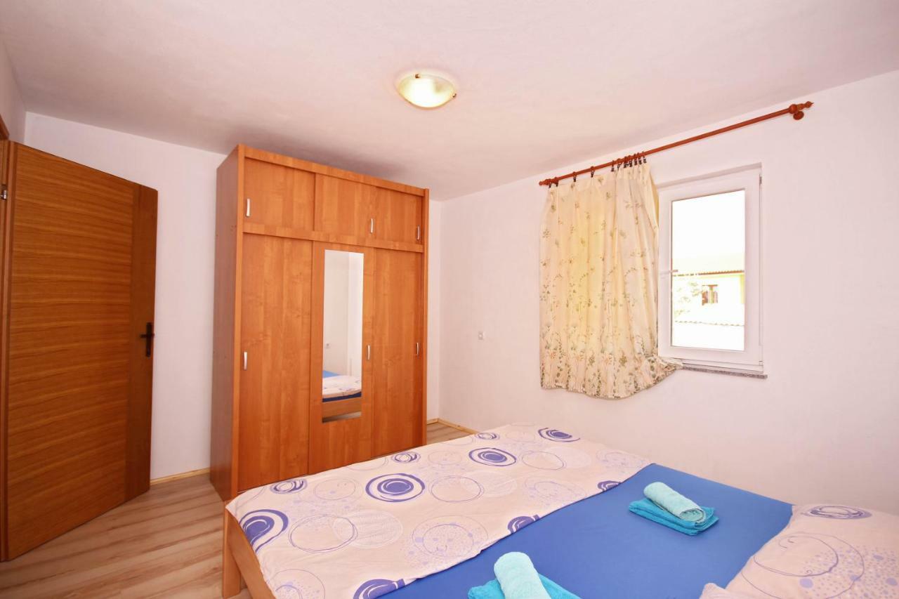 Apartmani Bradaric Pula Buitenkant foto