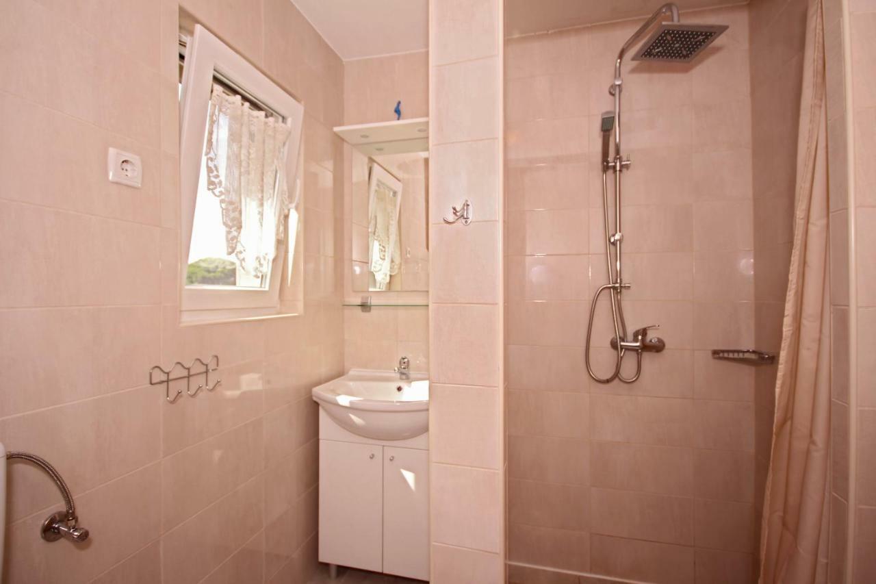 Apartmani Bradaric Pula Buitenkant foto